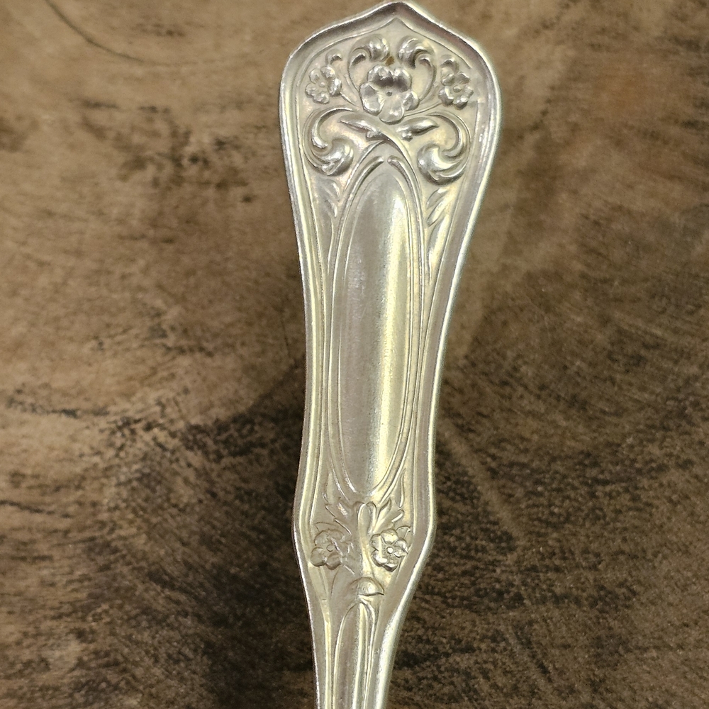 W.M A Rogers 1910 Sugar Spoon - Picture 8 of 11